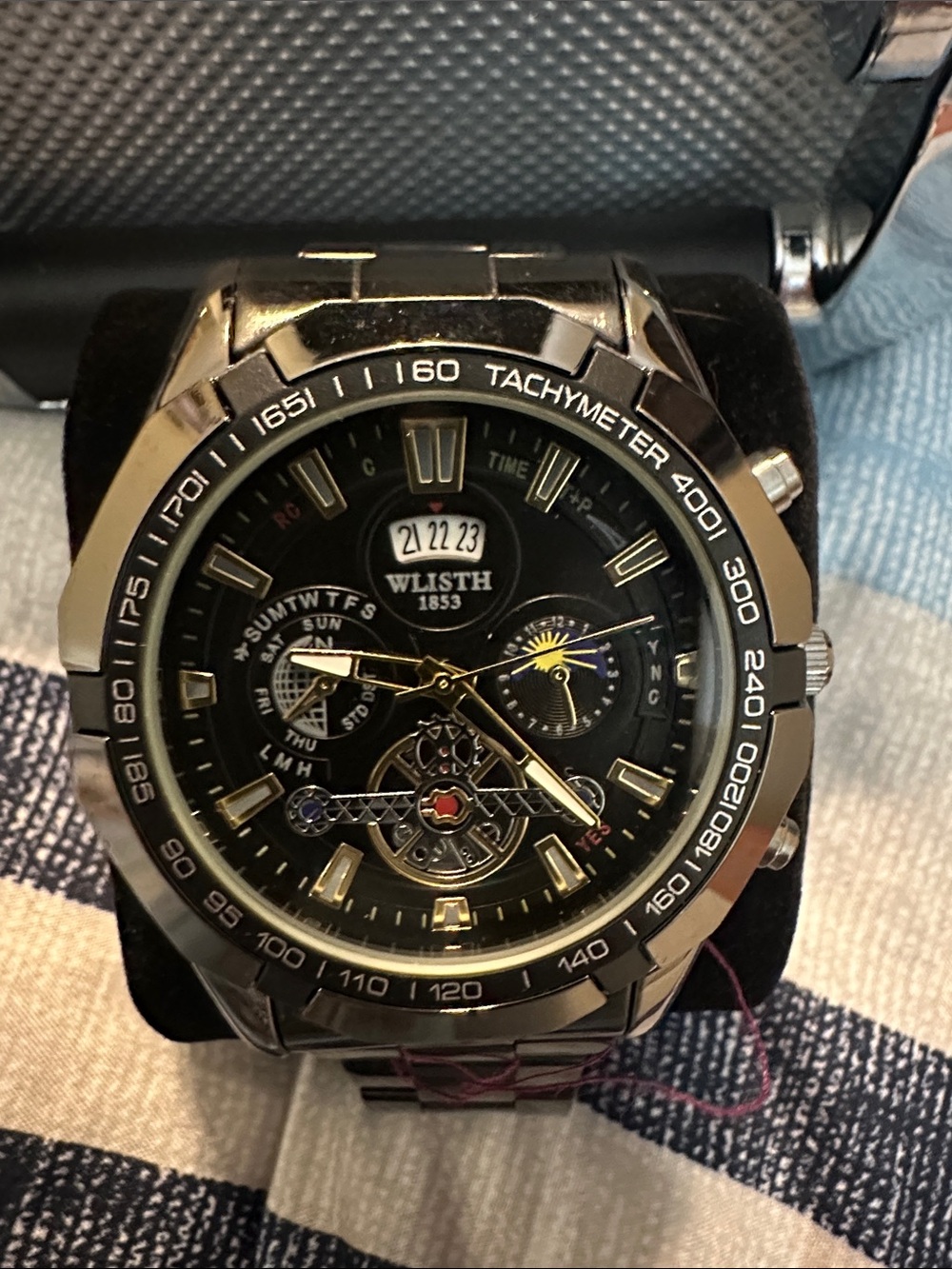 WLISTH Black and Silver Men's Tachymeter Watch